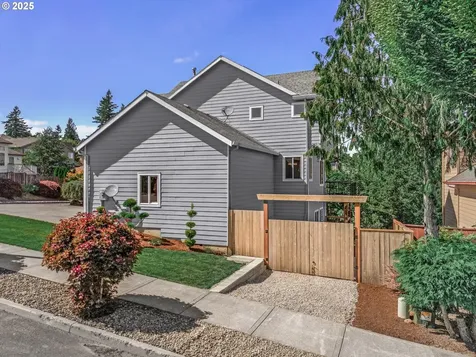 7026 SE 156th Avenue Portland OR 97236