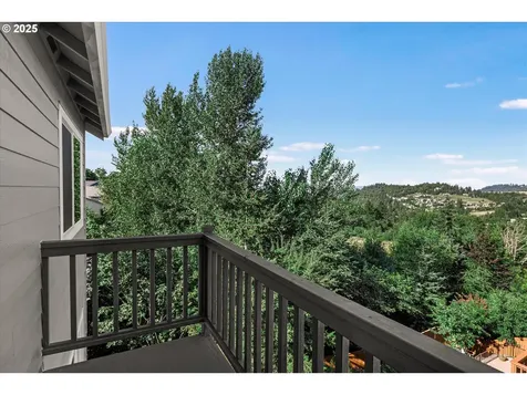 7026 SE 156th Avenue Portland OR 97236