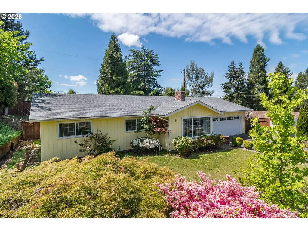 956 W Pilger Street Roseburg OR 97471