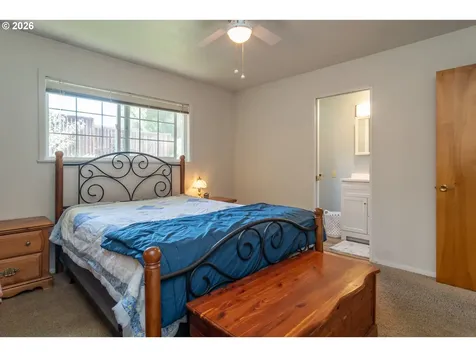 956 W Pilger Street Roseburg OR 97471