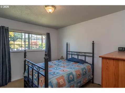 956 W Pilger Street Roseburg OR 97471