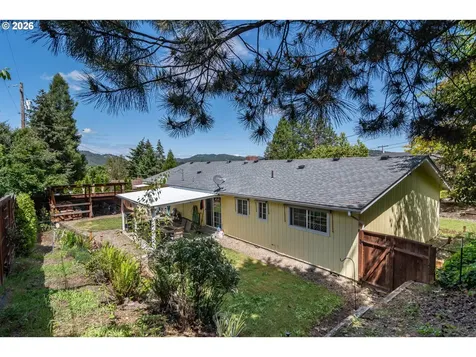 956 W Pilger Street Roseburg OR 97471