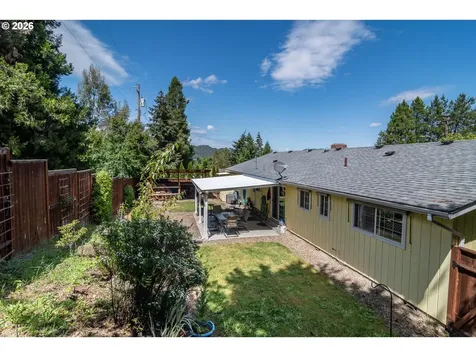 956 W Pilger Street Roseburg OR 97471