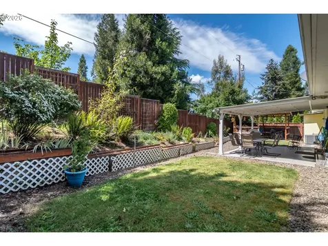 956 W Pilger Street Roseburg OR 97471