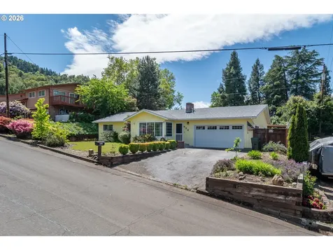 956 W Pilger Street Roseburg OR 97471