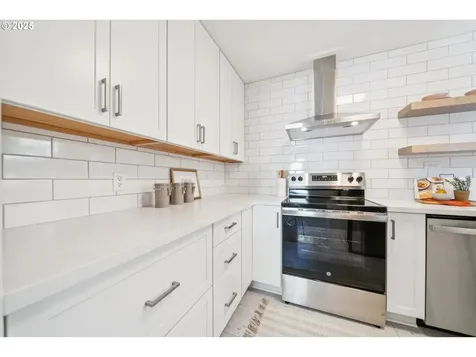 2541 SE 75th Avenue Portland OR 97206