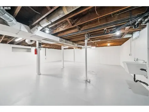 2541 SE 75th Avenue Portland OR 97206