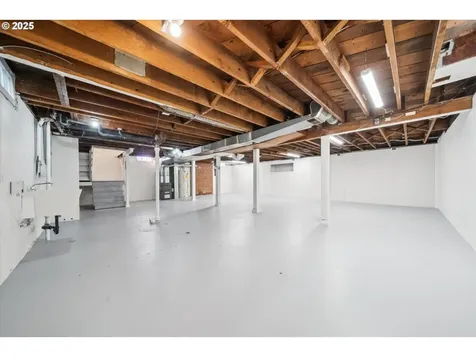 2541 SE 75th Avenue Portland OR 97206