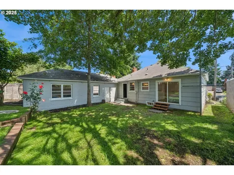2541 SE 75th Avenue Portland OR 97206