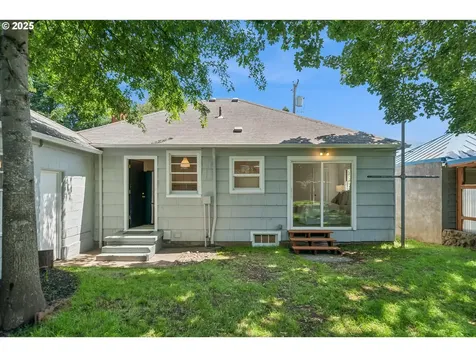 2541 SE 75th Avenue Portland OR 97206