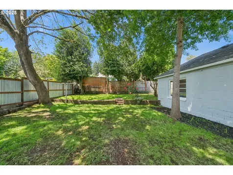 2541 SE 75th Avenue Portland OR 97206