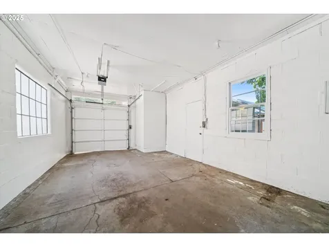 2541 SE 75th Avenue Portland OR 97206