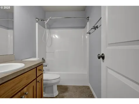 2170 Bobcat Avenue SW Albany OR 97321