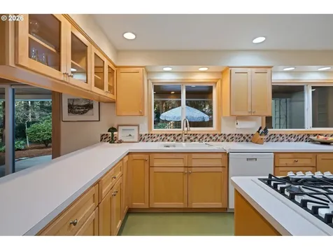6167 SW Miles Court Portland OR 97219