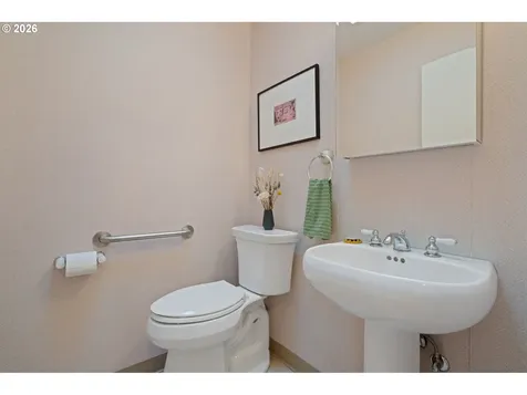 6167 SW Miles Court Portland OR 97219