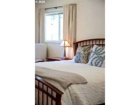 6167 SW Miles Court Portland OR 97219