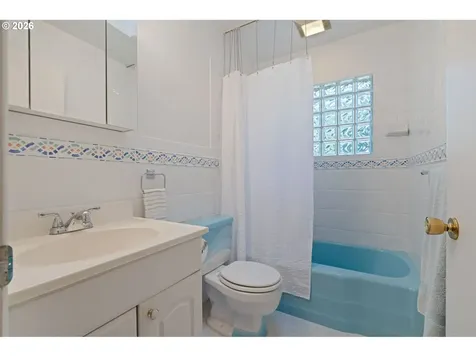 6167 SW Miles Court Portland OR 97219