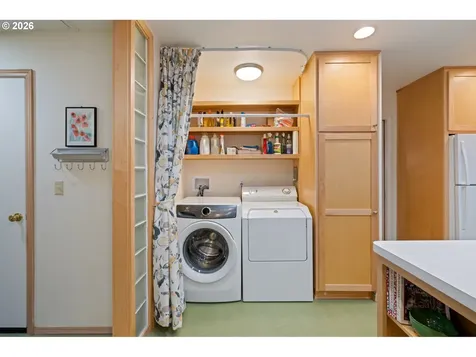 6167 SW Miles Court Portland OR 97219
