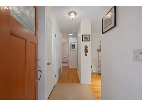 6167 SW Miles Court Portland OR 97219
