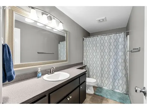 16604 NE 80th Street Vancouver WA 98682