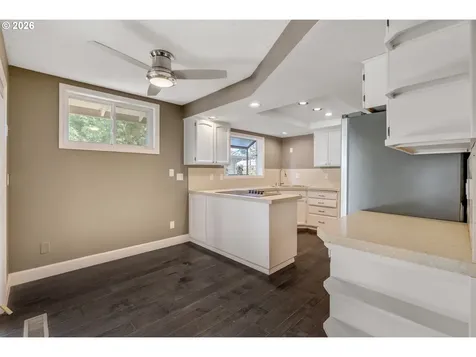 1522 NE Marine Drive Portland OR 97211