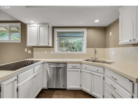 1522 NE Marine Drive Portland OR 97211