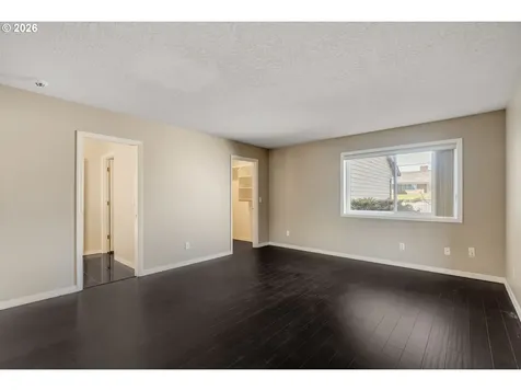 1522 NE Marine Drive Portland OR 97211