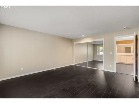 1522 NE Marine Drive Portland OR 97211