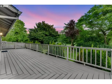 1522 NE Marine Drive Portland OR 97211