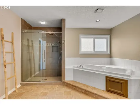 1522 NE Marine Drive Portland OR 97211