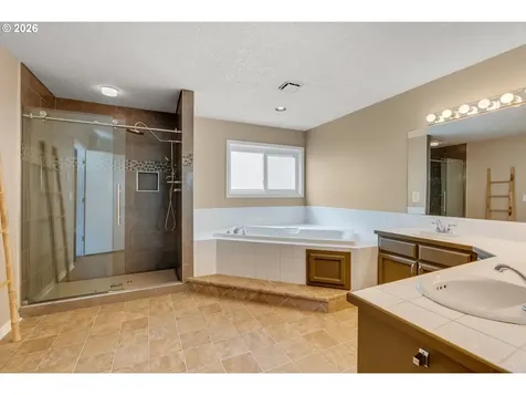 1522 NE Marine Drive Portland OR 97211
