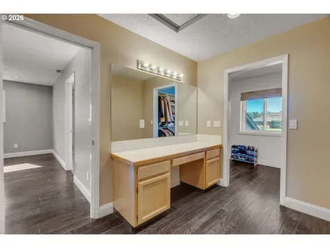 1522 NE Marine Drive Portland OR 97211