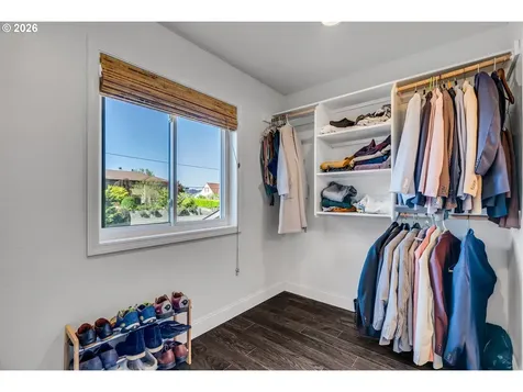1522 NE Marine Drive Portland OR 97211