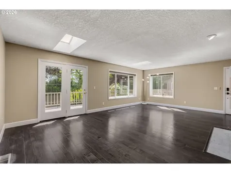 1522 NE Marine Drive Portland OR 97211