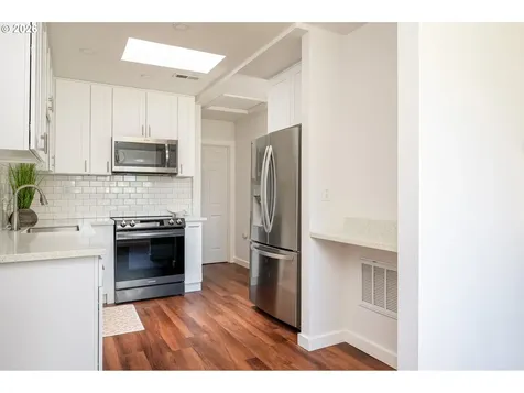 6555 SE 71st Avenue Portland OR 97206