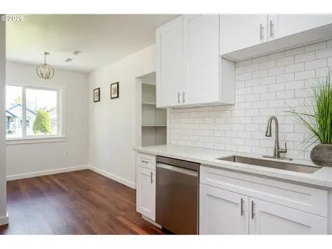 6555 SE 71st Avenue Portland OR 97206