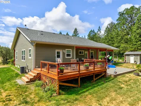 445 Green Valley Road Oakland OR 97462