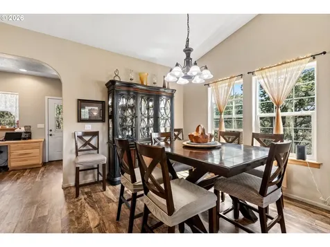 445 Green Valley Road Oakland OR 97462