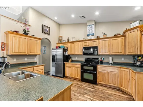 445 Green Valley Road Oakland OR 97462