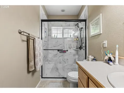 445 Green Valley Road Oakland OR 97462