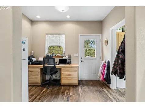 445 Green Valley Road Oakland OR 97462