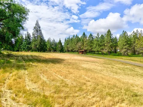 445 Green Valley Road Oakland OR 97462