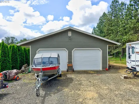 445 Green Valley Road Oakland OR 97462