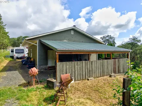 445 Green Valley Road Oakland OR 97462