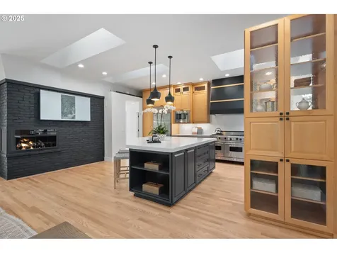 8425 SW Homewood Street Portland OR 97225