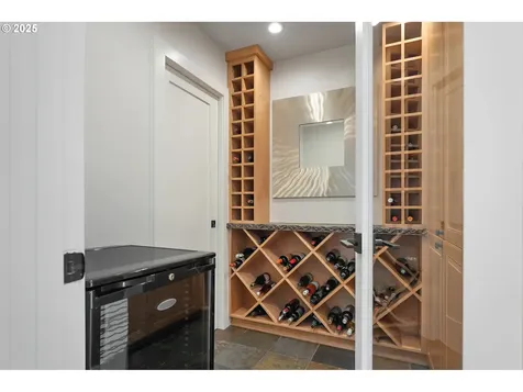 8425 SW Homewood Street Portland OR 97225