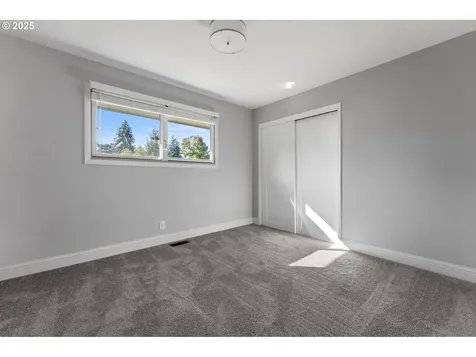 8425 SW Homewood Street Portland OR 97225
