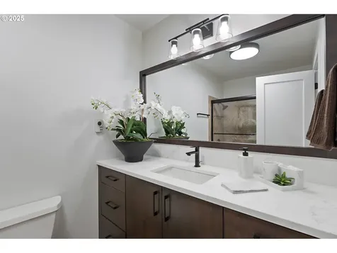 8425 SW Homewood Street Portland OR 97225