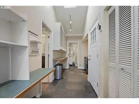 8425 SW Homewood Street Portland OR 97225