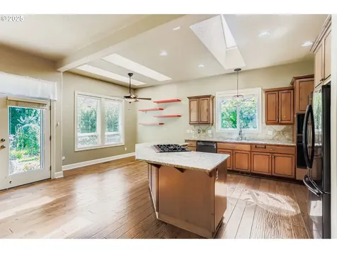 1339 SE 15th Avenue Canby OR 97013